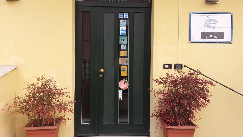 פררה Adelphi Room & Breakfast מראה חיצוני תמונה