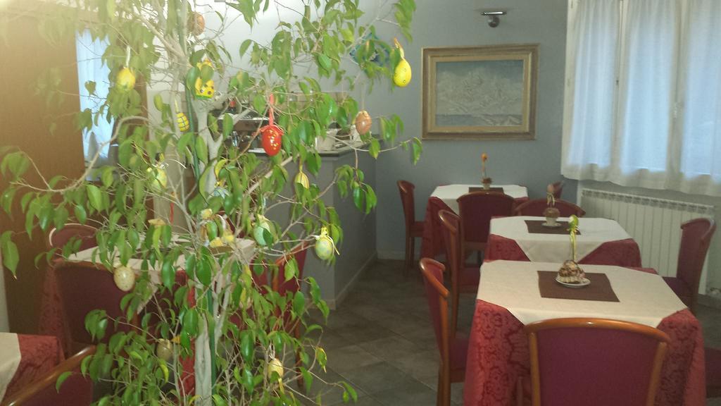 פררה Adelphi Room & Breakfast מראה חיצוני תמונה
