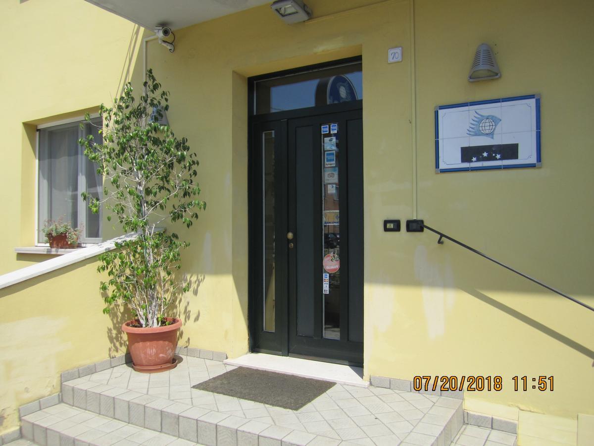 פררה Adelphi Room & Breakfast מראה חיצוני תמונה