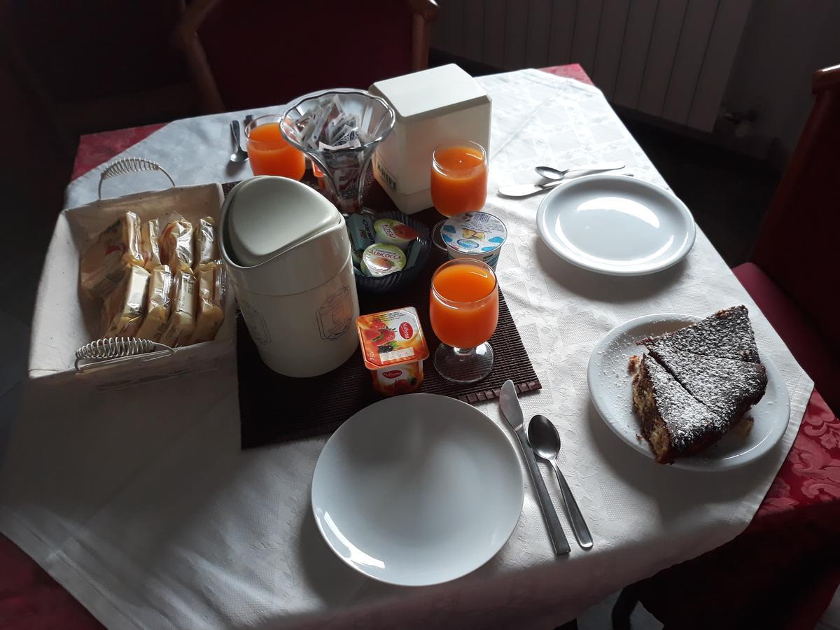 פררה Adelphi Room & Breakfast מראה חיצוני תמונה